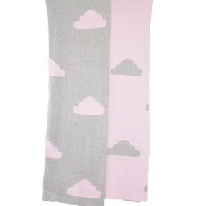 Alimrose Strikket tæppe med sky - Grå/lyserød