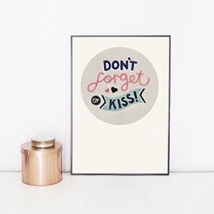 Michelle Carlslund  Don't Forget To Kiss - plakat A3